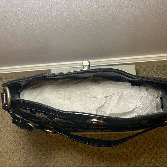 Coach Shoulder Bag - Picture 3 of 14